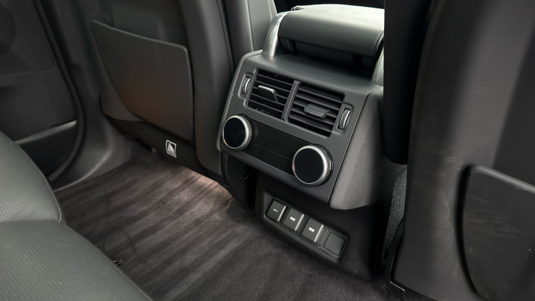 Land Rover Discovery 3.0 D300 Metropolitan Edition 5dr Auto Diesel Station Wagon